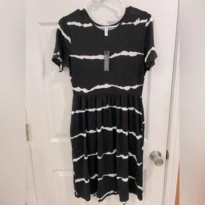 Women’s Short Sleeve Midi Dress-Black/White-Size Small
